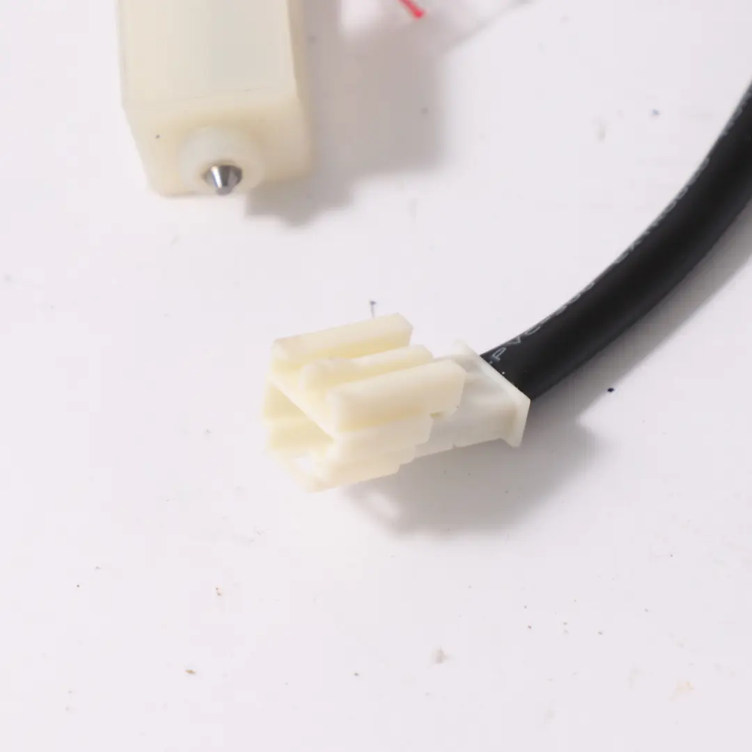 Front Seat Motor Headrest Right Left N/O/S to Mercedes W205 with Part number A0009704226 Mercedes W205 Front Seat Motor Headrest Right Left N/O/S - SKU A0009704226 - Part number A0009704226