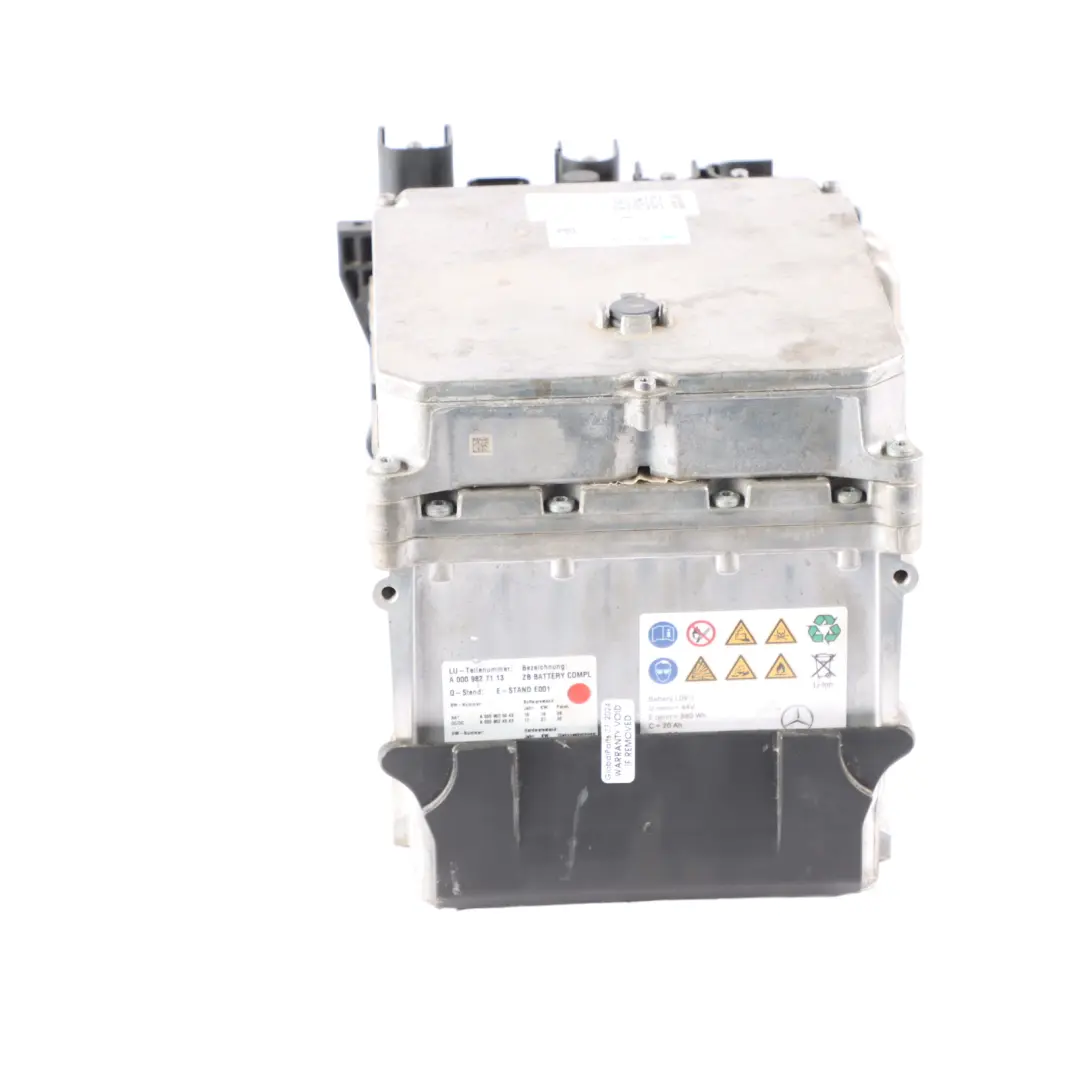 Starter Battery ACCUMOTIVE Control Unit Module A0009827113 to Mercedes W205 with Part number A0009826814 Mercedes W205 Starter Battery ACCUMOTIVE Control Unit Module A0009827113 - SKU A0009826814 - Part number A0009826814