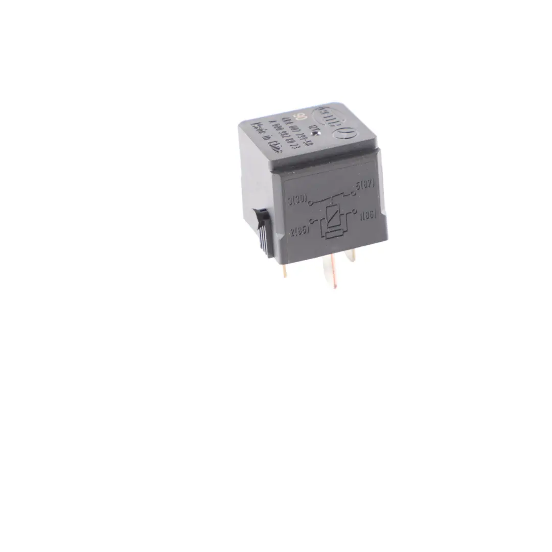 Fusibile Relè Mercedes C117 W166 W176 W205 X253 Nero 4 Pin 12V per con numero di parte A0009828023 Fusibile Relè Mercedes C117 W166 W176 W205 X253 Nero 4 Pin 12V - SKU A0009828023 - Numero di parte A0009828023