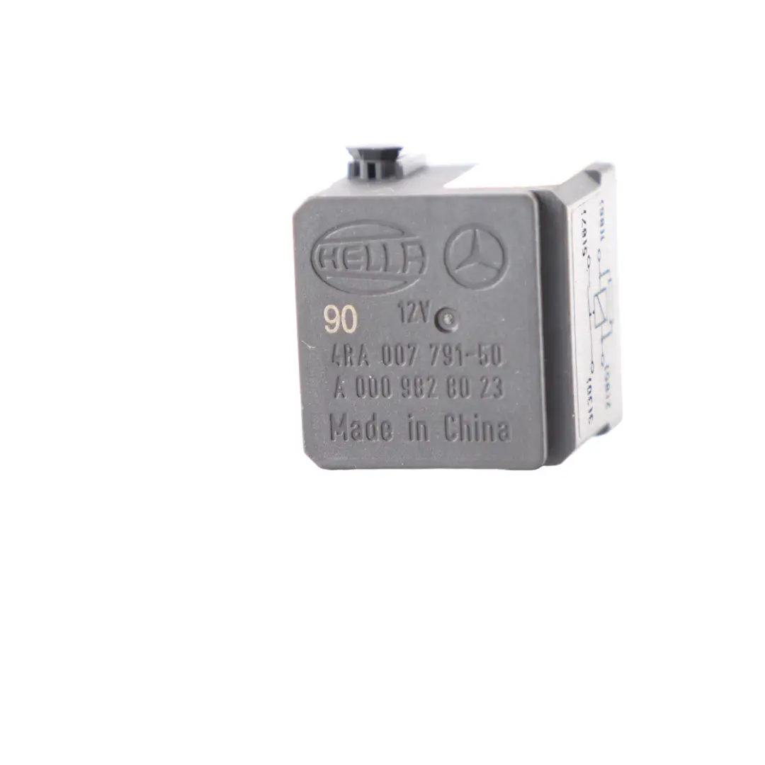 Fusibile Relè Mercedes C117 W166 W176 W205 X253 Nero 4 Pin 12V per con numero di parte A0009828023 Fusibile Relè Mercedes C117 W166 W176 W205 X253 Nero 4 Pin 12V - SKU A0009828023 - Numero di parte A0009828023