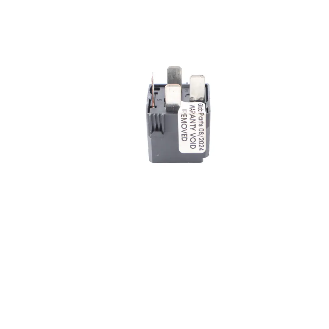 Fusibile Relè Mercedes C117 W166 W176 W205 X253 Nero 4 Pin 12V per con numero di parte A0009828023 Fusibile Relè Mercedes C117 W166 W176 W205 X253 Nero 4 Pin 12V - SKU A0009828023 - Numero di parte A0009828023