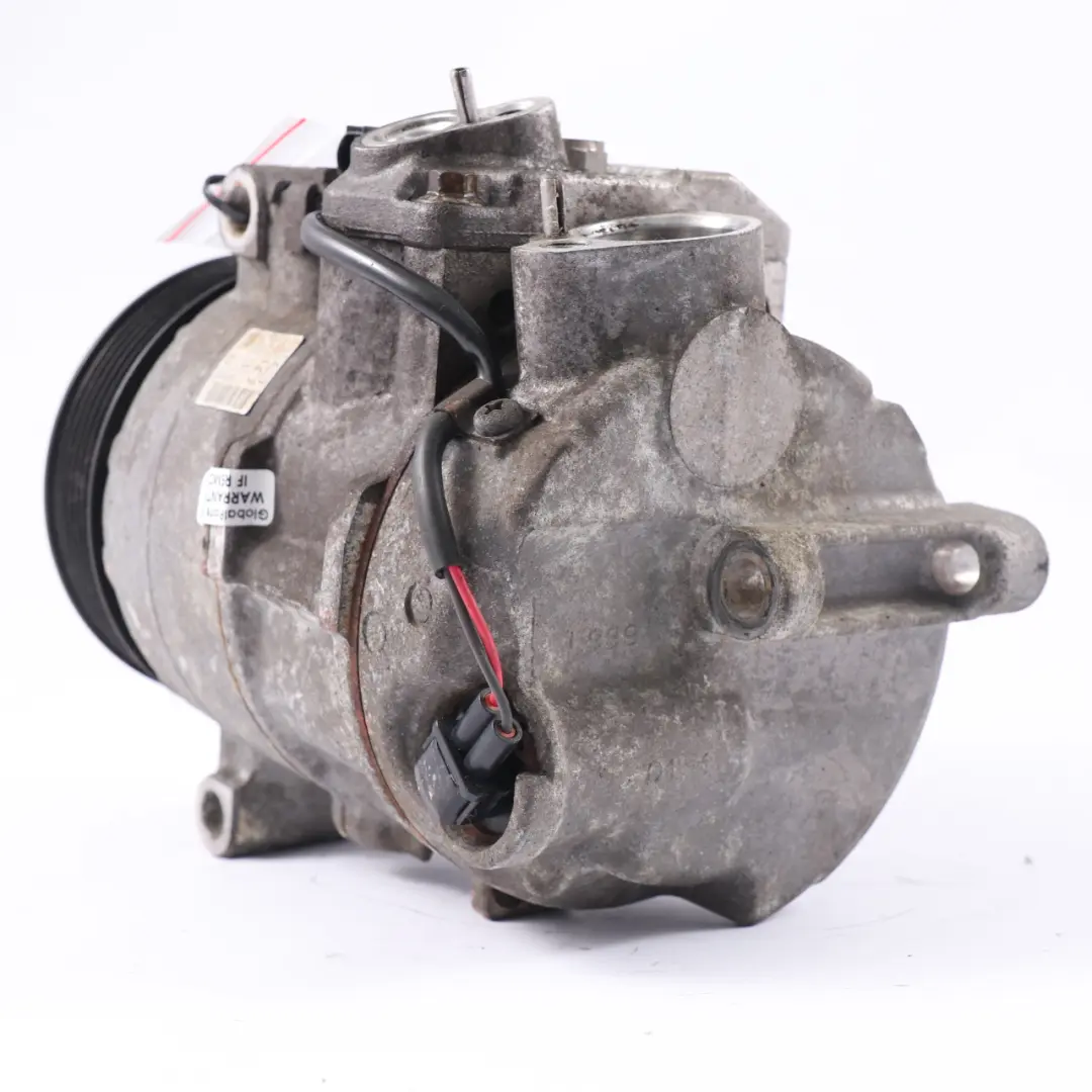 Klimakompressoreinheit A/C für Mercedes W204 mit Teilenummer A0012305011 Mercedes W204 Klimakompressoreinheit A/C - SKU A0012305011 - Teilenummer A0012305011