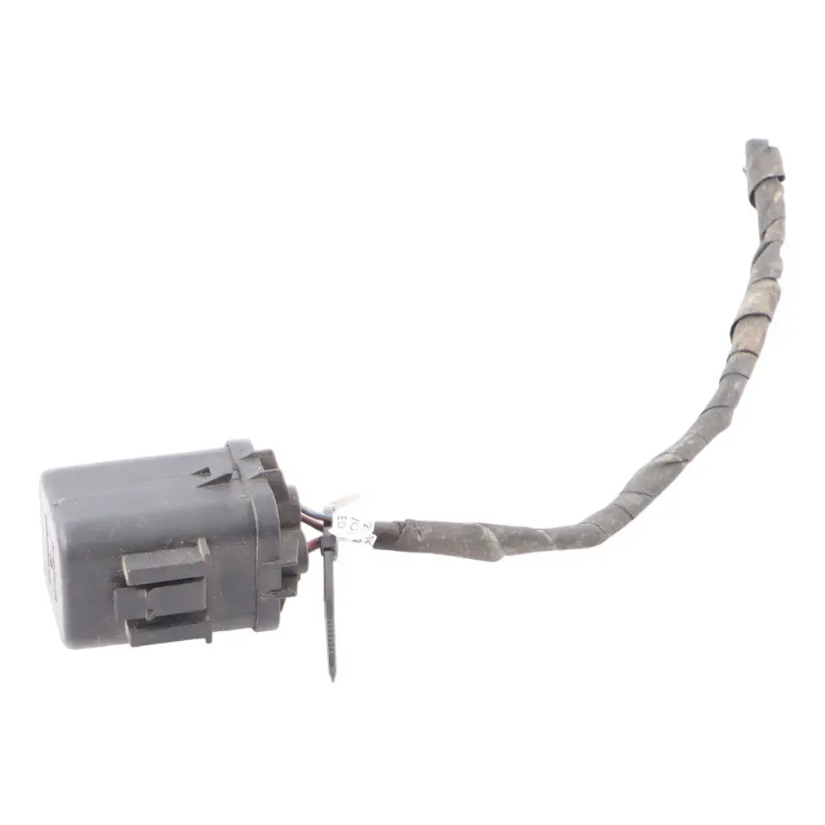 Radiator Fan Relay Module to Mercedes W166 W212 with Part number A0015453903 Mercedes W166 W212 Radiator Fan Relay Module - SKU A0015453903 - Part number A0015453903