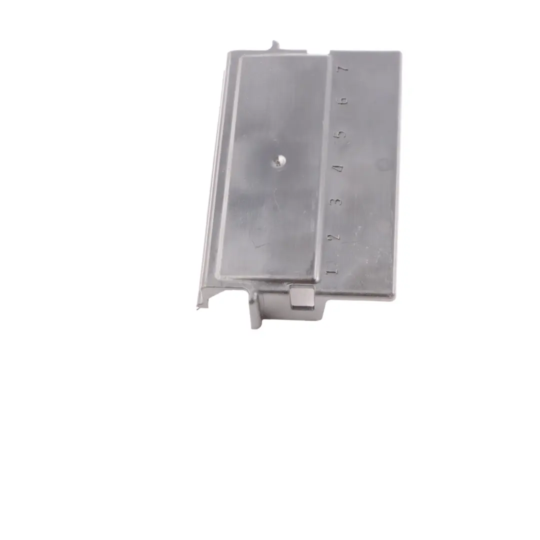 Boîte fusibles Couvercle Capuchon boîte pour Mercedes Sprinter W906 à propos du numéro de pièce A0015456403 Mercedes Sprinter W906 Boîte fusibles Couvercle Capuchon boîte - SKU A0015456403 - Numéro de pièce A0015456403