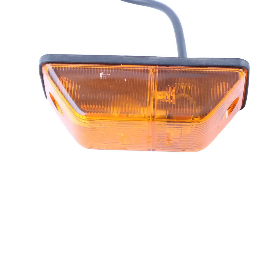 Lampa Kierunkowskaz Prawy do Mercedes W906 W910 o numerze A0018205021 Mercedes W906 W910 Lampa Kierunkowskaz Prawy - SKU A0018205021 - Numer Części A0018205021