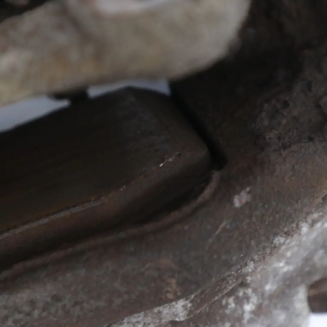 Bremssattel vorne rechts Sport Radbremse für Mercedes W211 mit Teilenummer A0044201883 Mercedes W211 Bremssattel vorne rechts Sport Radbremse - SKU A0044201883 - Teilenummer A0044201883