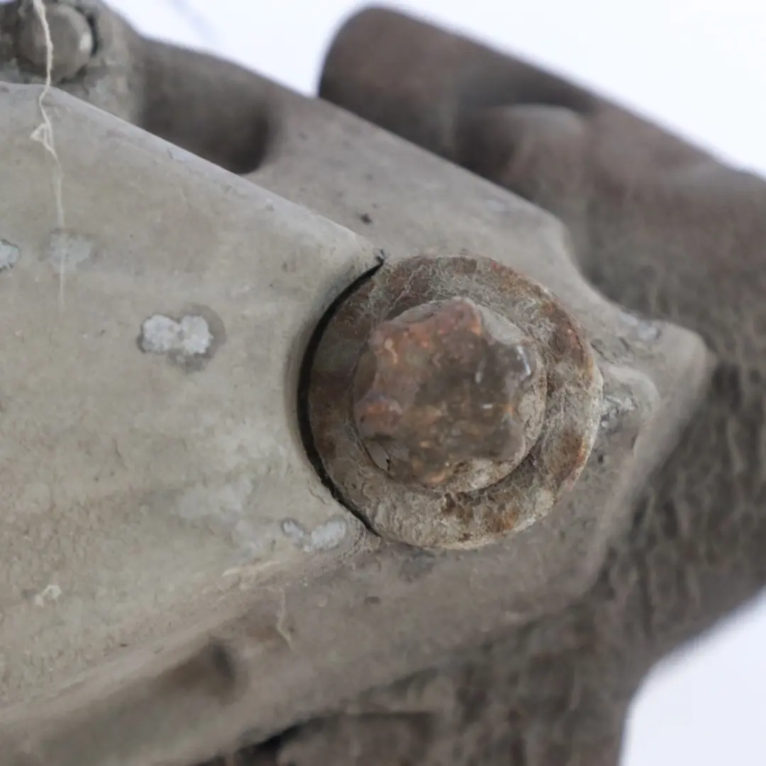 Pinza de freno delantero derecho Sport Freno de rueda para Mercedes W211 con número de pieza A0044201883 Mercedes W211 Pinza de freno delantero derecho Sport Freno de rueda - SKU A0044201883 - Número de pieza A0044201883