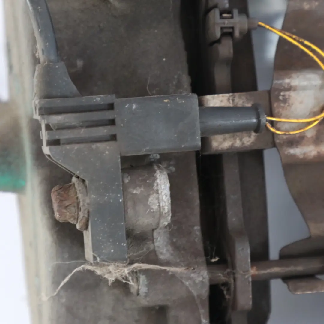Mercedes W211 Pinza de freno delantero derecho Sport Freno de rueda - SKU A0044201883 - Número de pieza A0044201883