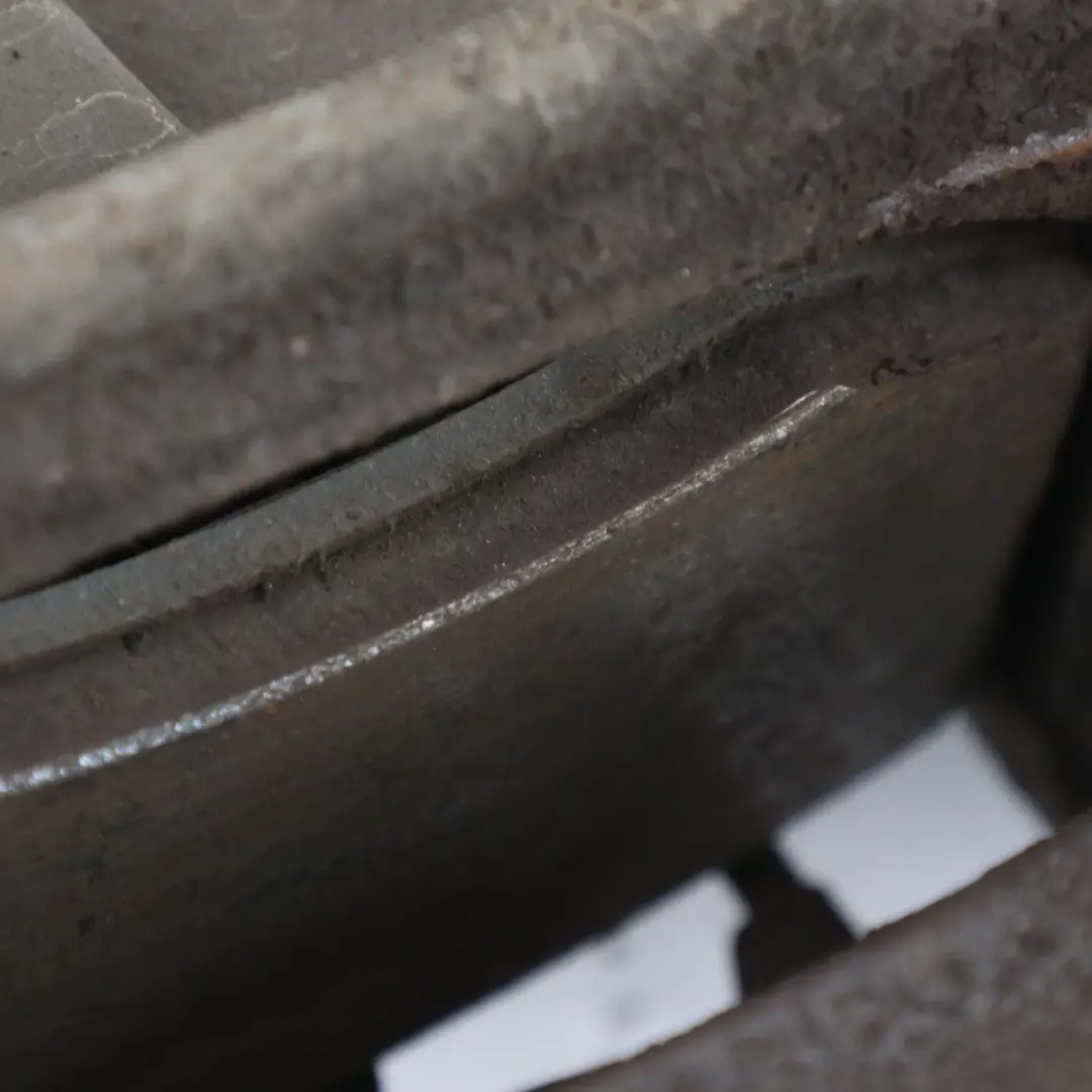 Bremssattel vorne rechts Sport Radbremse für Mercedes W211 mit Teilenummer A0044201883 Mercedes W211 Bremssattel vorne rechts Sport Radbremse - SKU A0044201883 - Teilenummer A0044201883