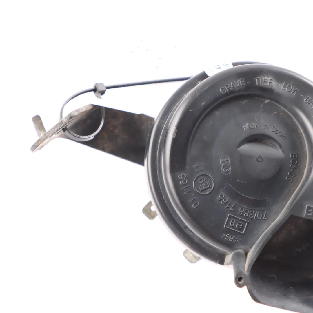 Horn Signal Alarm Sirene Hoher Ton Rechts für Mercedes W221 mit Teilenummer A0055422020 Mercedes W221 Horn Signal Alarm Sirene Hoher Ton Rechts - SKU A0055422020 - Teilenummer A0055422020