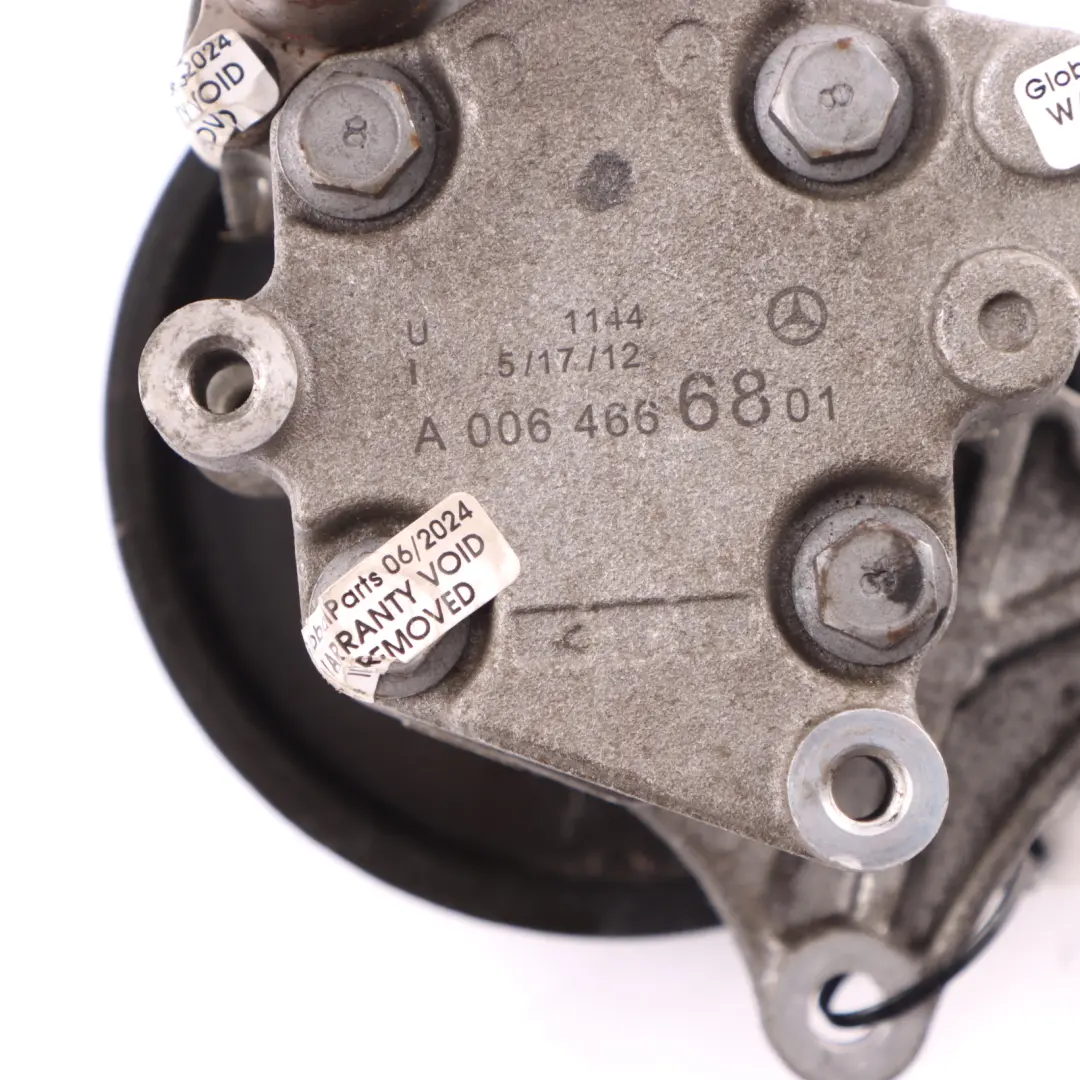 Steering Pump Mercedes W204 W207 M271 Petrol Pump Tank to Power with Part number A0064666801 Power Steering Pump Mercedes W204 W207 M271 Petrol Pump Tank - SKU A0064666801 - Part number A0064666801