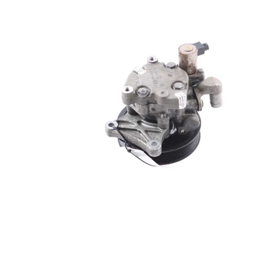 Pompe Direction Assistée Mercedes W204 W207 M271 Réservoir Pompe pour à propos du numéro de pièce A0064666801 Pompe Direction Assistée Mercedes W204 W207 M271 Réservoir Pompe - SKU A0064666801 - Numéro de pièce A0064666801