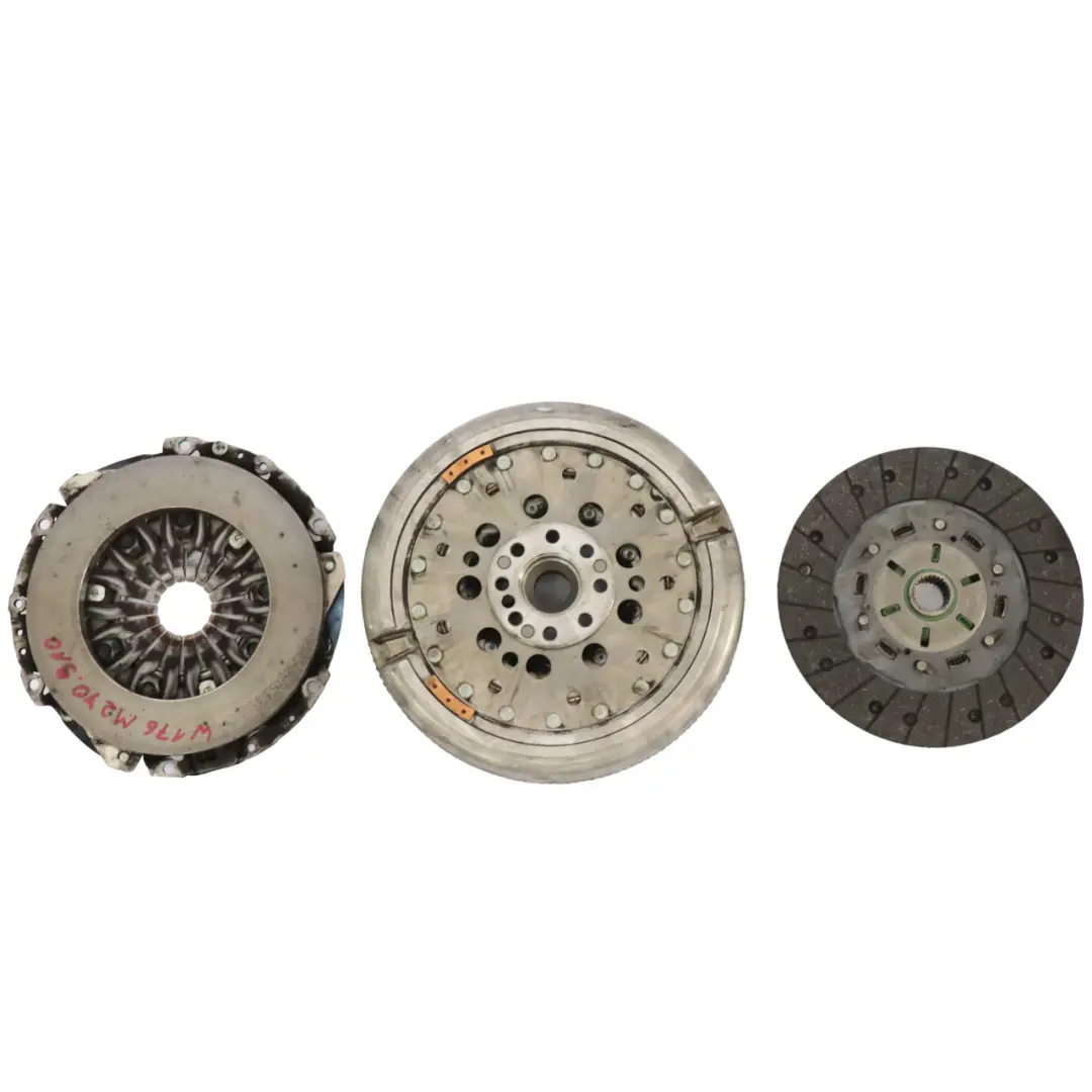  Kit d'embrayage Mercedes W176 Petrol M270 Manual Transmission Volant moteur - SKU A0262500501-1 - Numéro de pièce A0262500501
