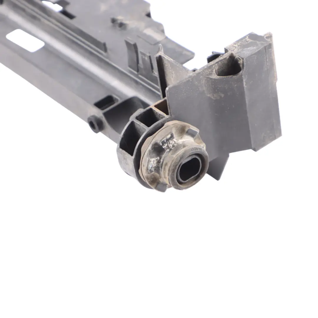 Soporte del radiador izquierdo refrigerador de montaje para Mercedes W205 con número de pieza A0995042318 Mercedes W205 Soporte del radiador izquierdo refrigerador de montaje - SKU A0995042318 - Número de pieza A0995042318