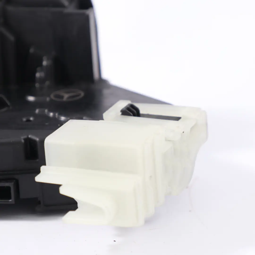 Cerradura puerta trasera derecha Mecanismo bloqueo para Mercedes W177 con número de pieza A0997303701 Mercedes W177 Cerradura puerta trasera derecha Mecanismo bloqueo - SKU A0997303701-1 - Número de pieza A0997303701