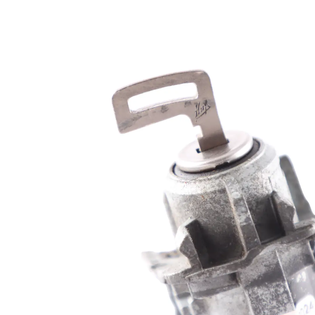 Lock Set Mercedes W177 W205 W213 Front Door Handle Right O/S Key Kit to with Part number A0997601300 Lock Set Mercedes W177 W205 W213 Front Door Handle Right O/S Key Kit - SKU rhd-A0997601300 - Part number A0997601300