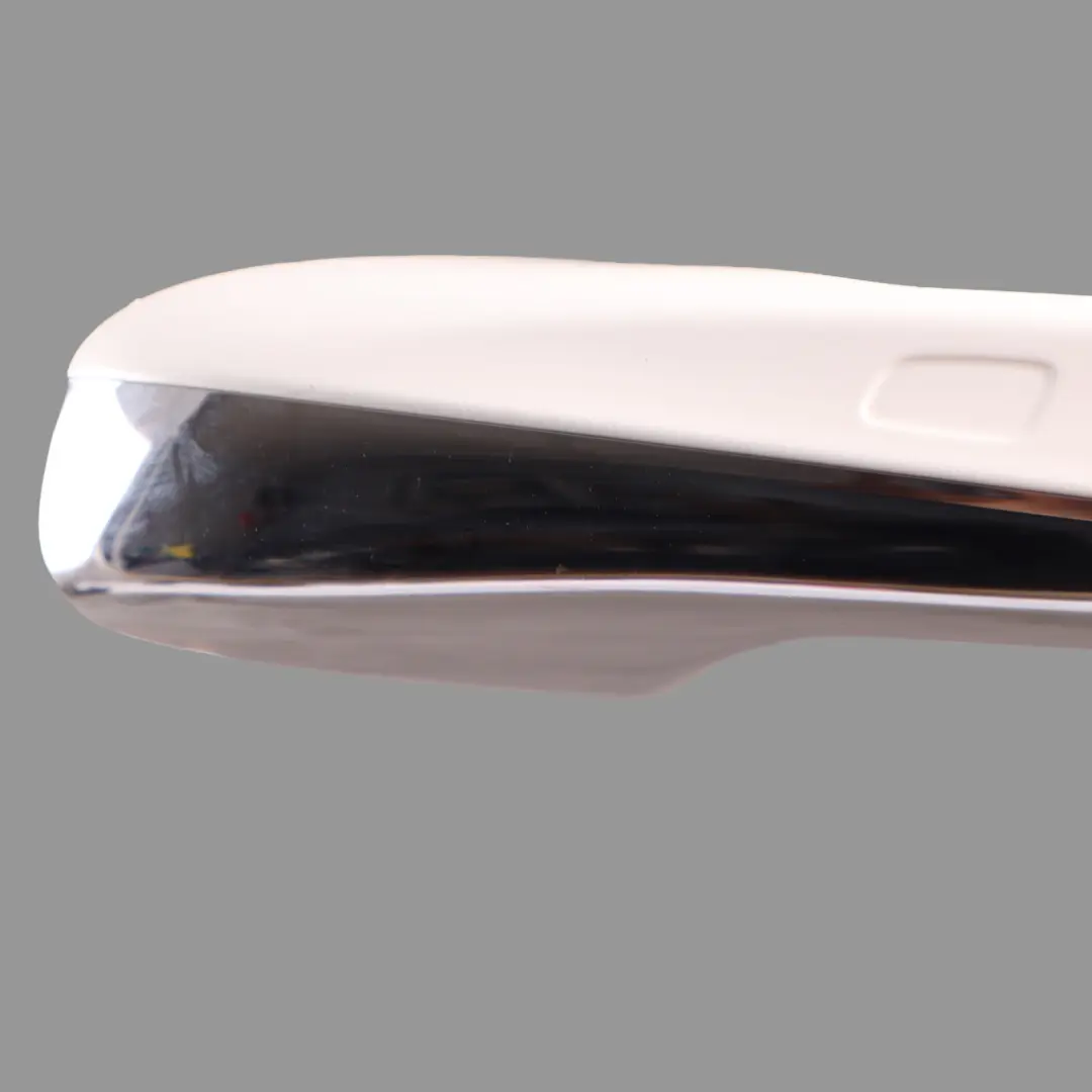 Poignée de porte arrière gauche Polar Silver 761 Chrom pour Mercedes W177 à propos du numéro de pièce A0997601901 Mercedes W177 Poignée de porte arrière gauche Polar Silver 761 Chrom - SKU A0997601901-POL - Numéro de pièce A0997601901