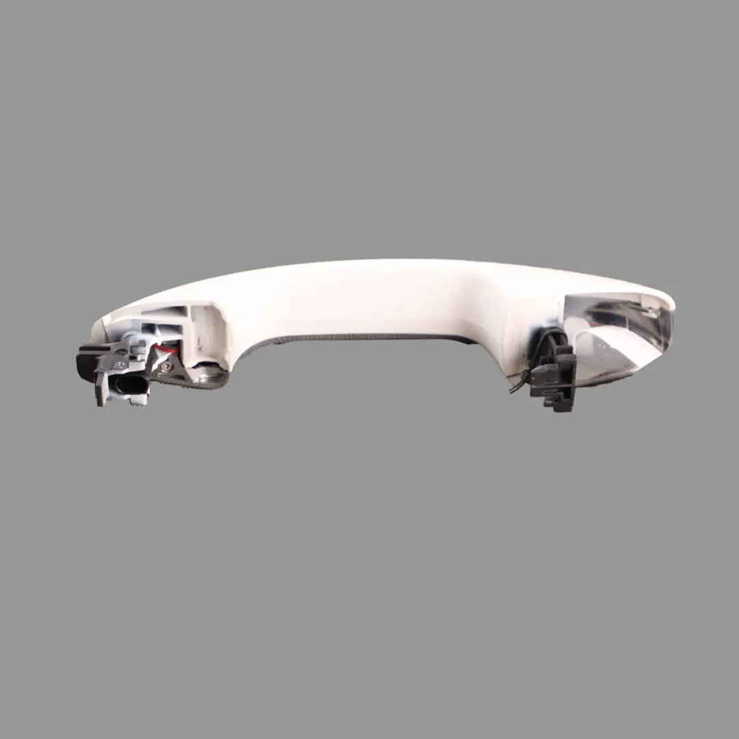 Poignée de porte arrière gauche Polar Silver 761 Chrom pour Mercedes W177 à propos du numéro de pièce A0997601901 Mercedes W177 Poignée de porte arrière gauche Polar Silver 761 Chrom - SKU A0997601901-POL - Numéro de pièce A0997601901