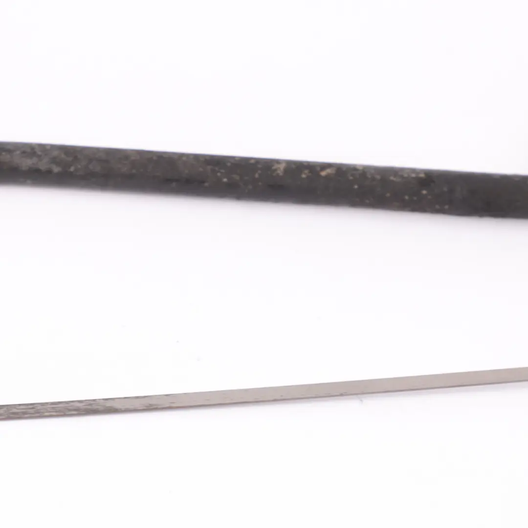 M103 astina di livello olio motore tubo guida per Mercedes W124 con numero di parte A1020100472 Mercedes W124 M103 astina di livello olio motore tubo guida - SKU A1020100472 - Numero di parte A1020100472