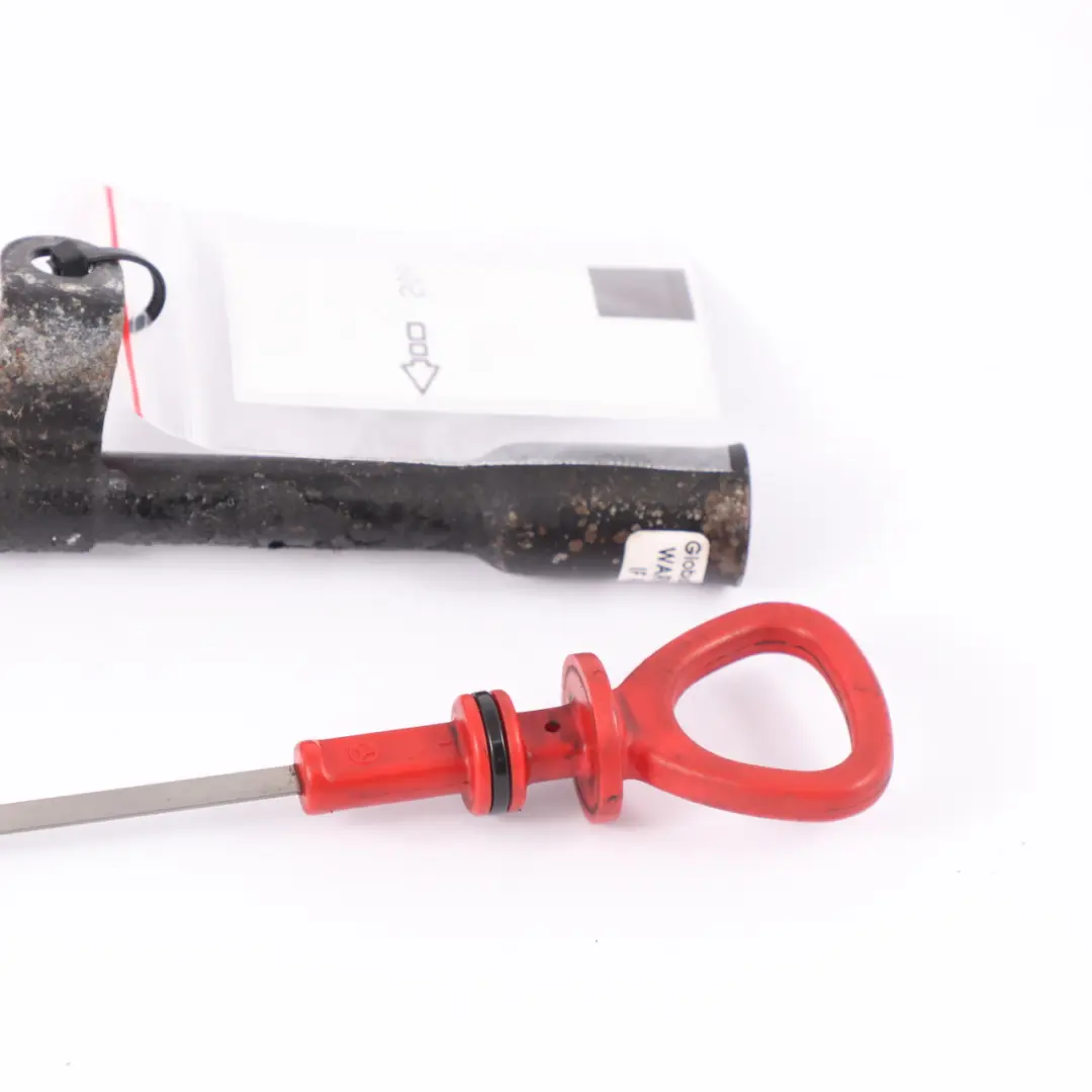 M103 Jauge d'huile Tube guidage niveau d'huile moteur pour Mercedes W124 à propos du numéro de pièce A1020100472 Mercedes W124 M103 Jauge d'huile Tube guidage niveau d'huile moteur - SKU A1020100472 - Numéro de pièce A1020100472