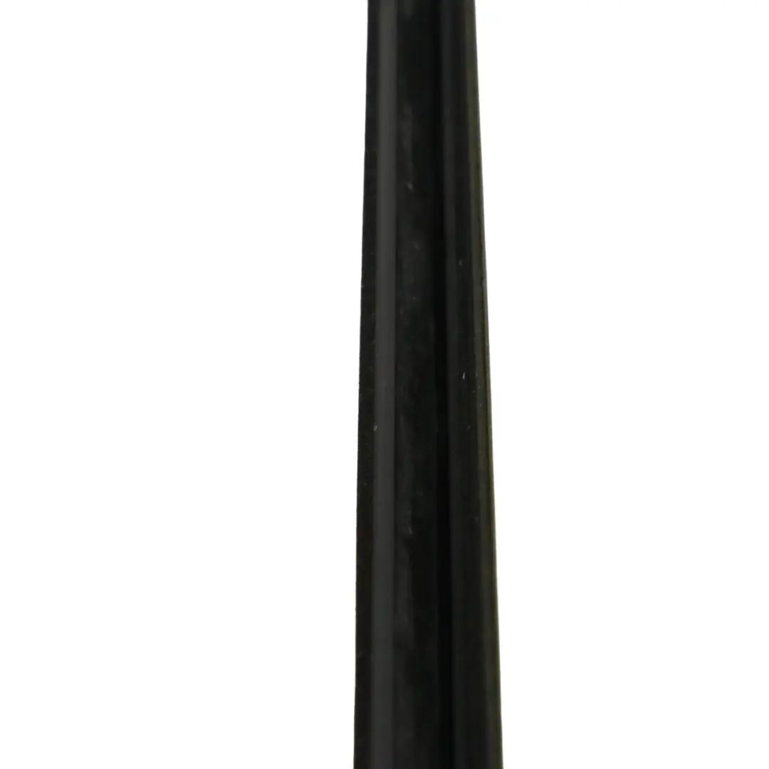 Mercedes C117 Striscia finestra porta Trim Molding anteriore destro - SKU A1177250282 - Numero di parte A1177250282