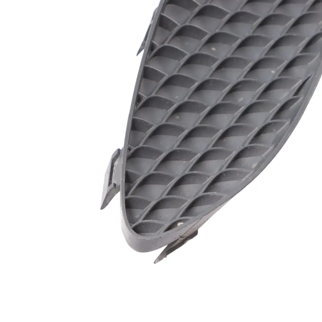 Mercedes C117 Grill Kratka Zaślepka Osłona Zderzka Prawy Przód - SKU A1178852400 - Numer Części A1178852400