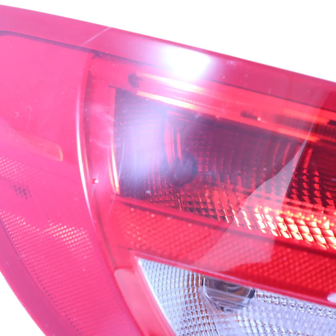 Feu arrière gauche Panneau latéral pour Mercedes CLA C117 à propos du numéro de pièce A1179069700 Mercedes CLA C117 Feu arrière gauche Panneau latéral - SKU A1179069700 - Numéro de pièce A1179069700