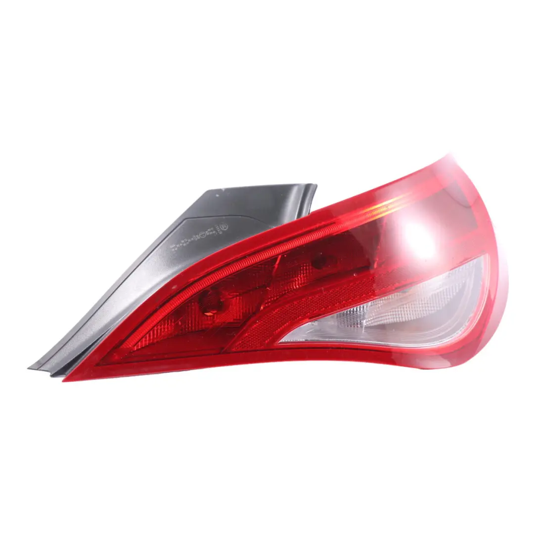 Luz Trasera Derecha Panel Lateral Trasera para Mercedes CLA C117 con número de pieza A1179069800 Mercedes CLA C117 Luz Trasera Derecha Panel Lateral Trasera - SKU A1179069800 - Número de pieza A1179069800