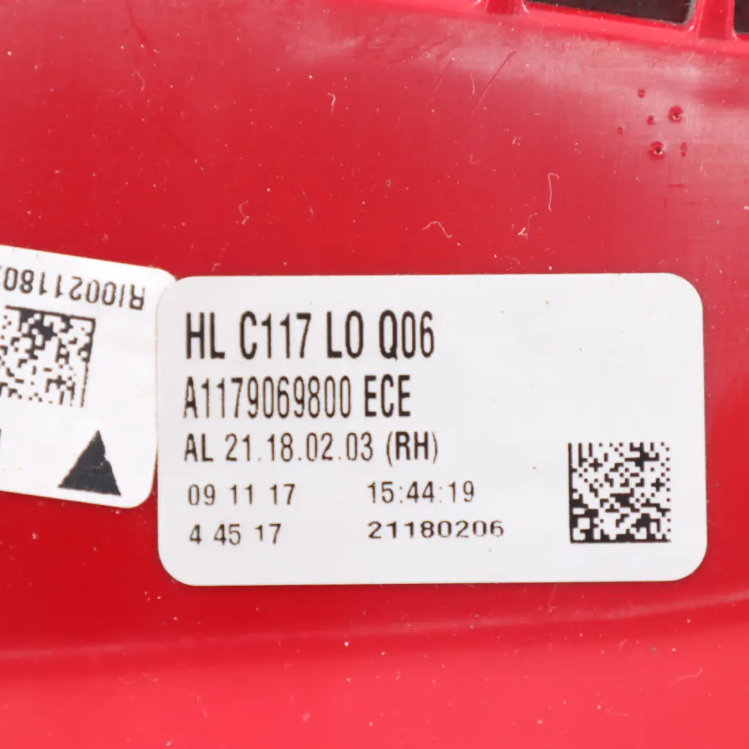 Feu arrière droit Panneau latéral arrière pour Mercedes CLA C117 à propos du numéro de pièce A1179069800 Mercedes CLA C117 Feu arrière droit Panneau latéral arrière - SKU A1179069800 - Numéro de pièce A1179069800