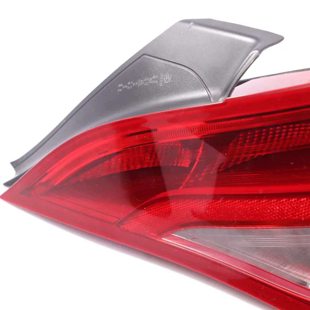 Hintere Lampe Licht Rechts Seite Panel Rücklicht für Mercedes CLA C117 mit Teilenummer A1179069800 Mercedes CLA C117 Hintere Lampe Licht Rechts Seite Panel Rücklicht - SKU A1179069800 - Teilenummer A1179069800
