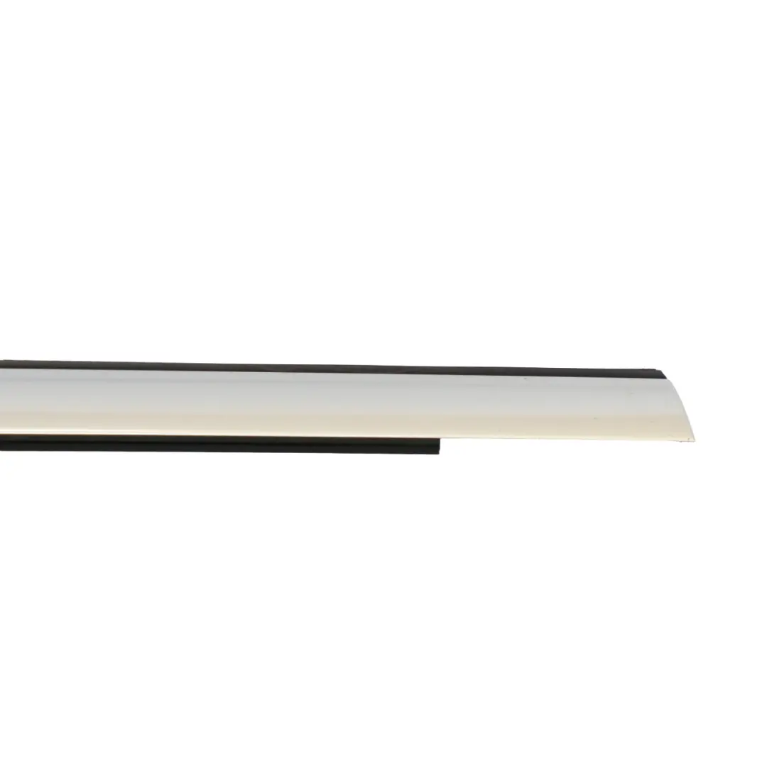 Mercedes C118 Guarnizione del parabrezza posteriore destro Striscia - SKU A1187301800 - Numero di parte A1187301800