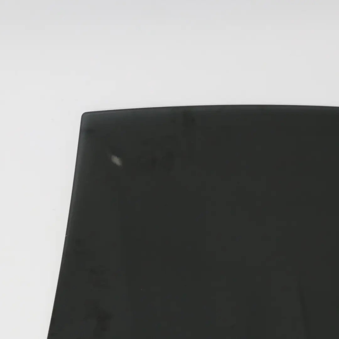 Fenster Scheibe Hinten Rechts Seite Schwarz AS3 für Mercedes C118 mit Teilenummer A1187350400 Mercedes C118 Fenster Scheibe Hinten Rechts Seite Schwarz AS3 - SKU A1187350400 - Teilenummer A1187350400