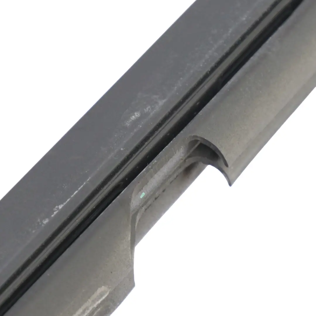 Guarnizione del parabrezza posteriore destro Striscia per Mercedes C118 con numero di parte A1187350800 Mercedes C118 Guarnizione del parabrezza posteriore destro Striscia - SKU A1187350800 - Numero di parte A1187350800