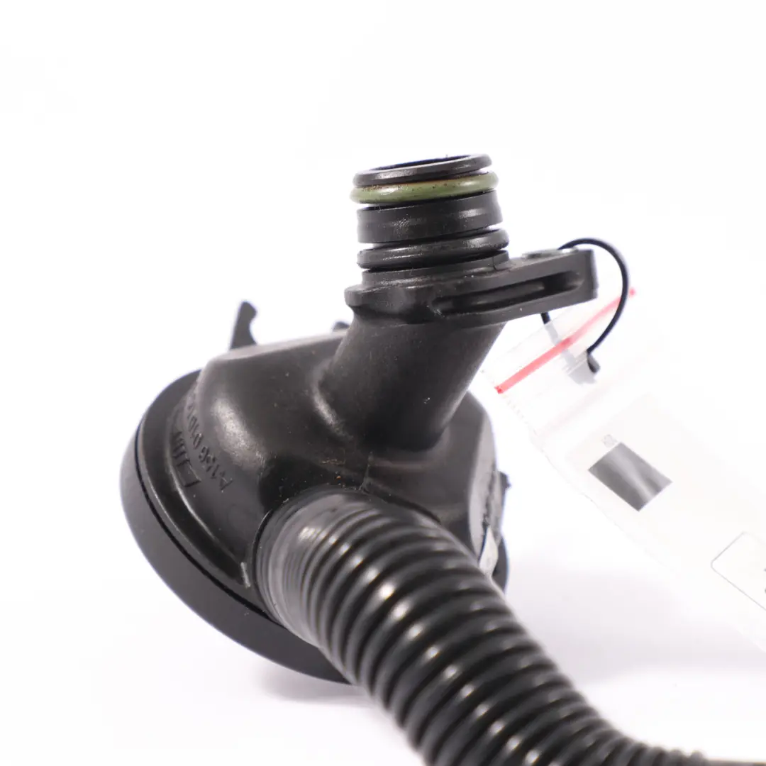 Tuyau d'évent Mercedes W204 W212 M156 Tuyau de purge pour à propos du numéro de pièce A1560100370 Tuyau d'évent Mercedes W204 W212 M156 Tuyau de purge - SKU A1560100370 - Numéro de pièce A1560100370