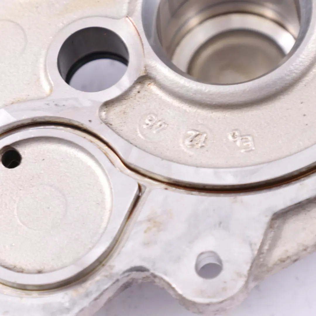 M156 Nockenwellenversteller Links Abdeckplatte für Mercedes W204 W211 mit Teilenummer A1560500118 Mercedes W204 W211 M156 Nockenwellenversteller Links Abdeckplatte - SKU A1560500118 - Teilenummer A1560500118