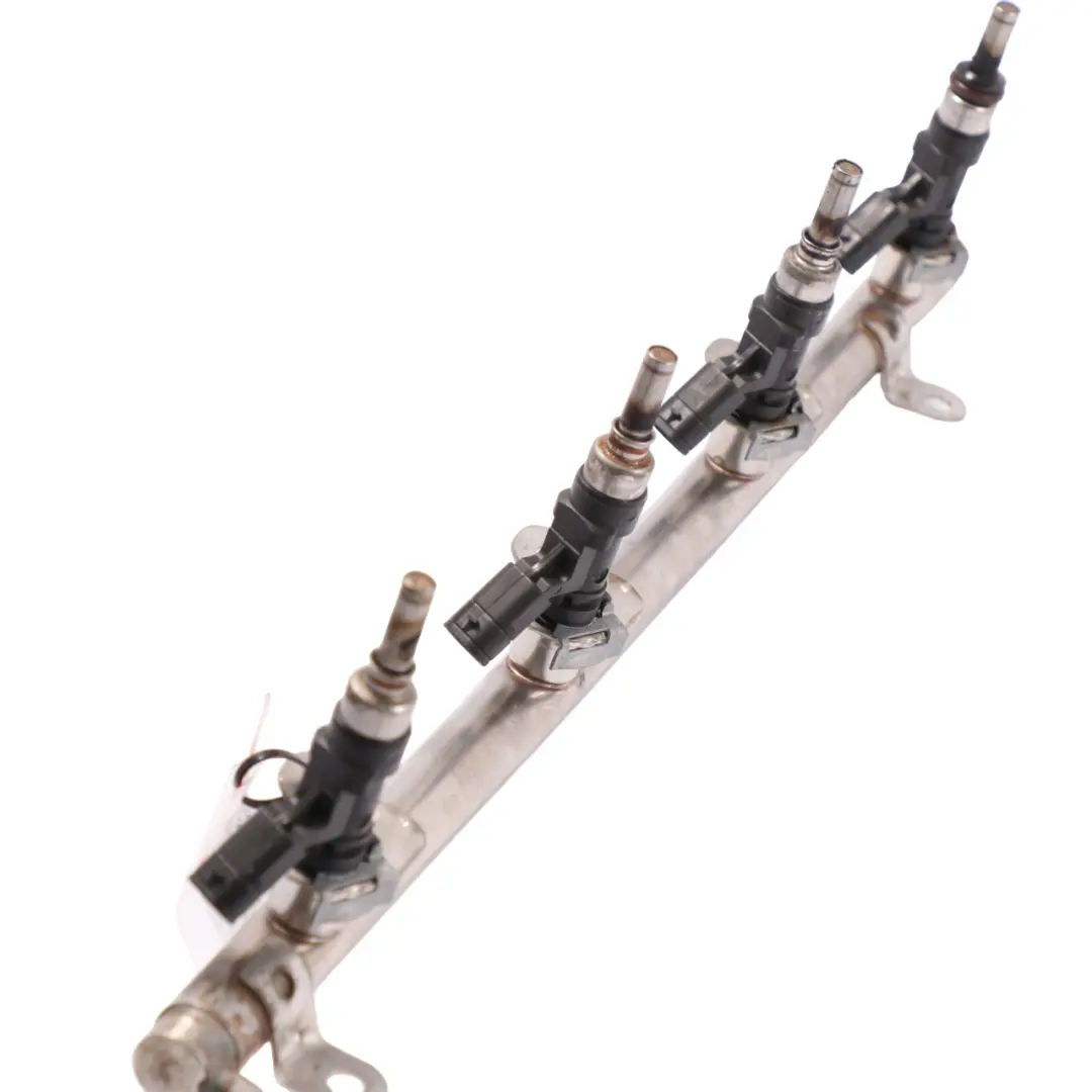 Rail Mercedes W204 W212 Gasolina M156 Distribuidor Inyectores para Fuel con número de pieza A1560701795 Fuel Rail Mercedes W204 W212 Gasolina M156 Distribuidor Inyectores - SKU A1560701795 - Número de pieza A1560701795