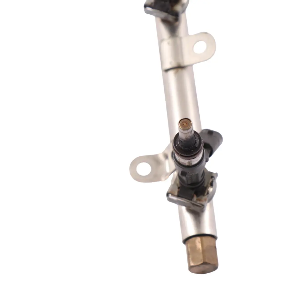 Fuel Rail Mercedes W204 W212 M156 Distributore carburante Iniettori - SKU A1560701795 - Numero di parte A1560701795