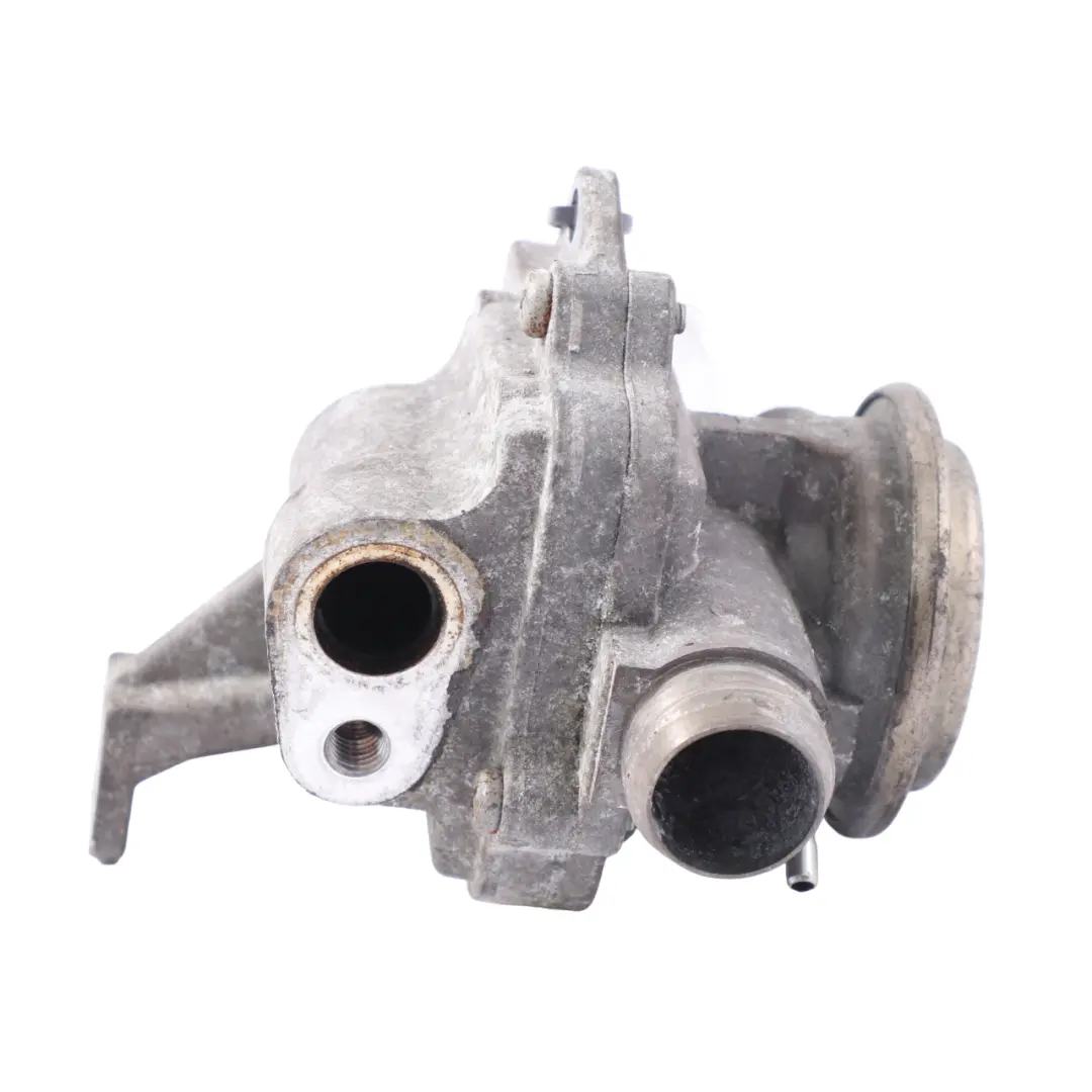 Mercedes W204 C63 AMG M156 Soupape EGR Recirculation droite - SKU A1561401060 - Numéro de pièce A1561401060