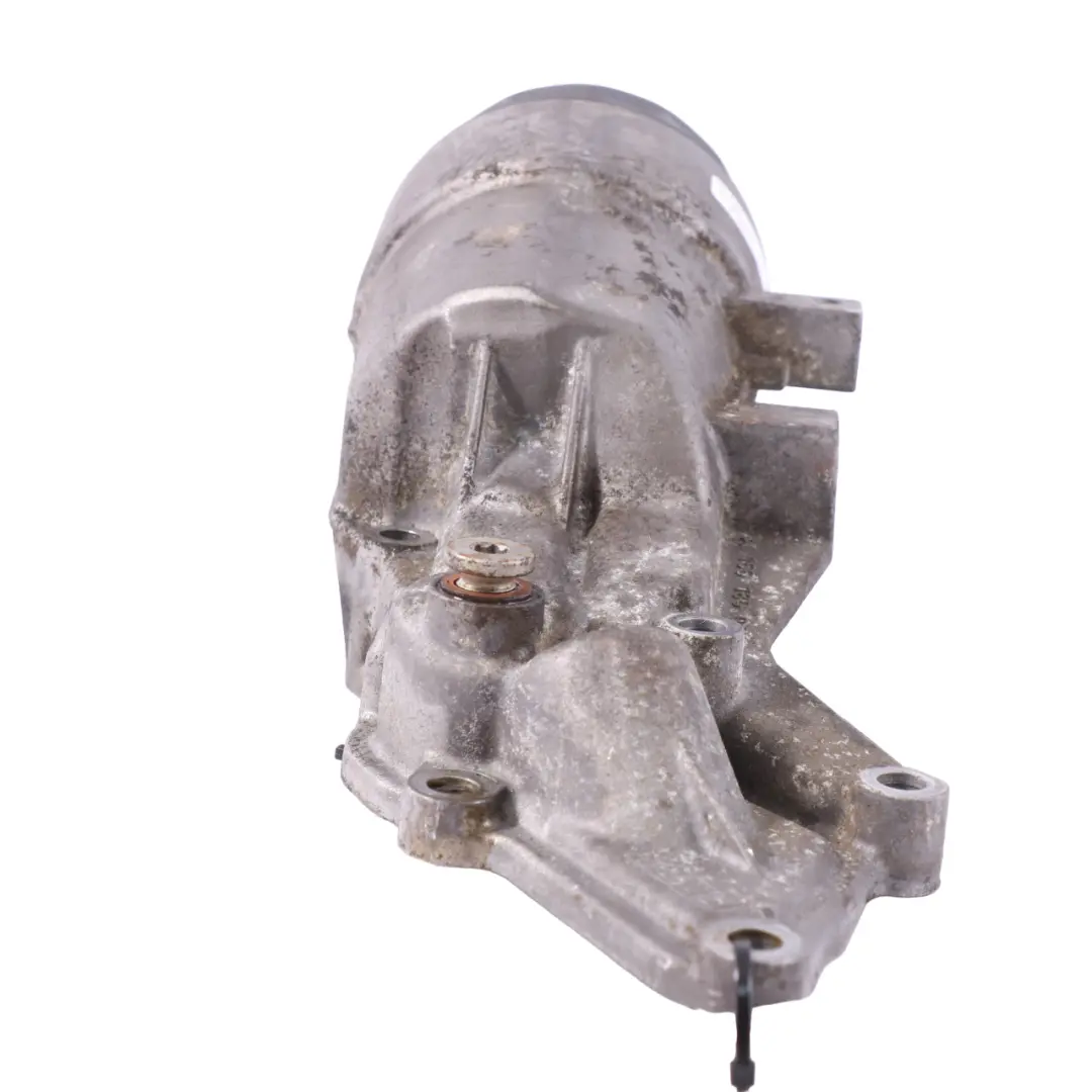 M156 AMG Obudowa Filtra Oleju A6511800138 do Mercedes W164 W204 W212 o numerze A1561800410 Mercedes W164 W204 W212 M156 AMG Obudowa Filtra Oleju A6511800138 - SKU A1561800410 - Numer Części A1561800410