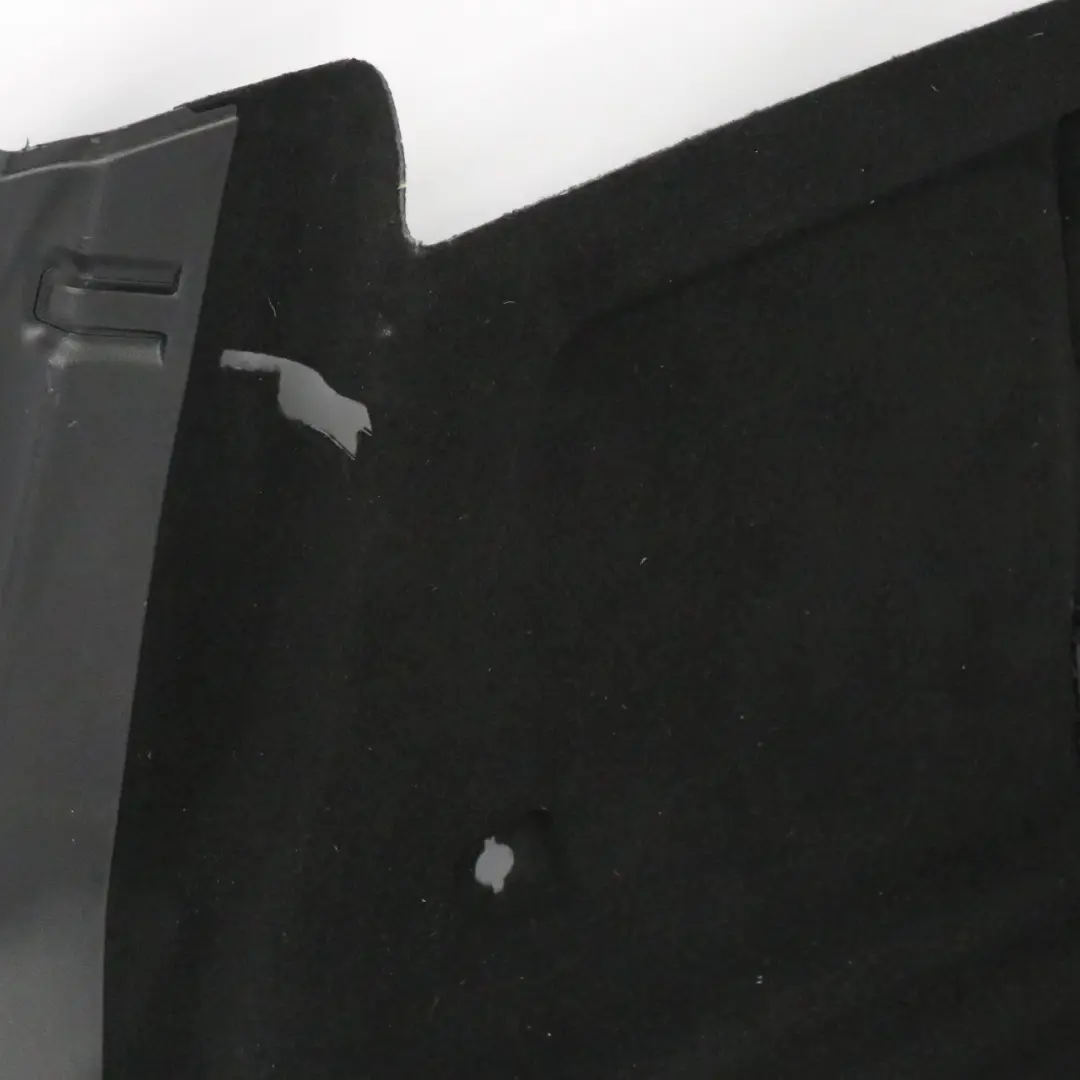 Rivestimento Laterale Bagagliaio Lato Destro Nero per Mercedes X156 con numero di parte A1566905600 Mercedes X156 Rivestimento Laterale Bagagliaio Lato Destro Nero - SKU A1566905600 - Numero di parte A1566905600