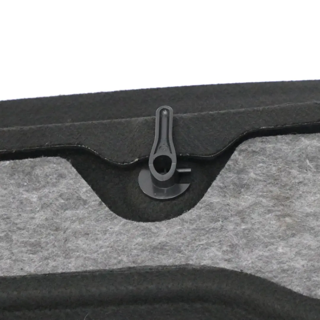 Rivestimento del pannello laterale destro nero per Mercedes X156 con numero di parte A1566906800 Mercedes X156 Rivestimento del pannello laterale destro nero - SKU A1566906800 - Numero di parte A1566906800