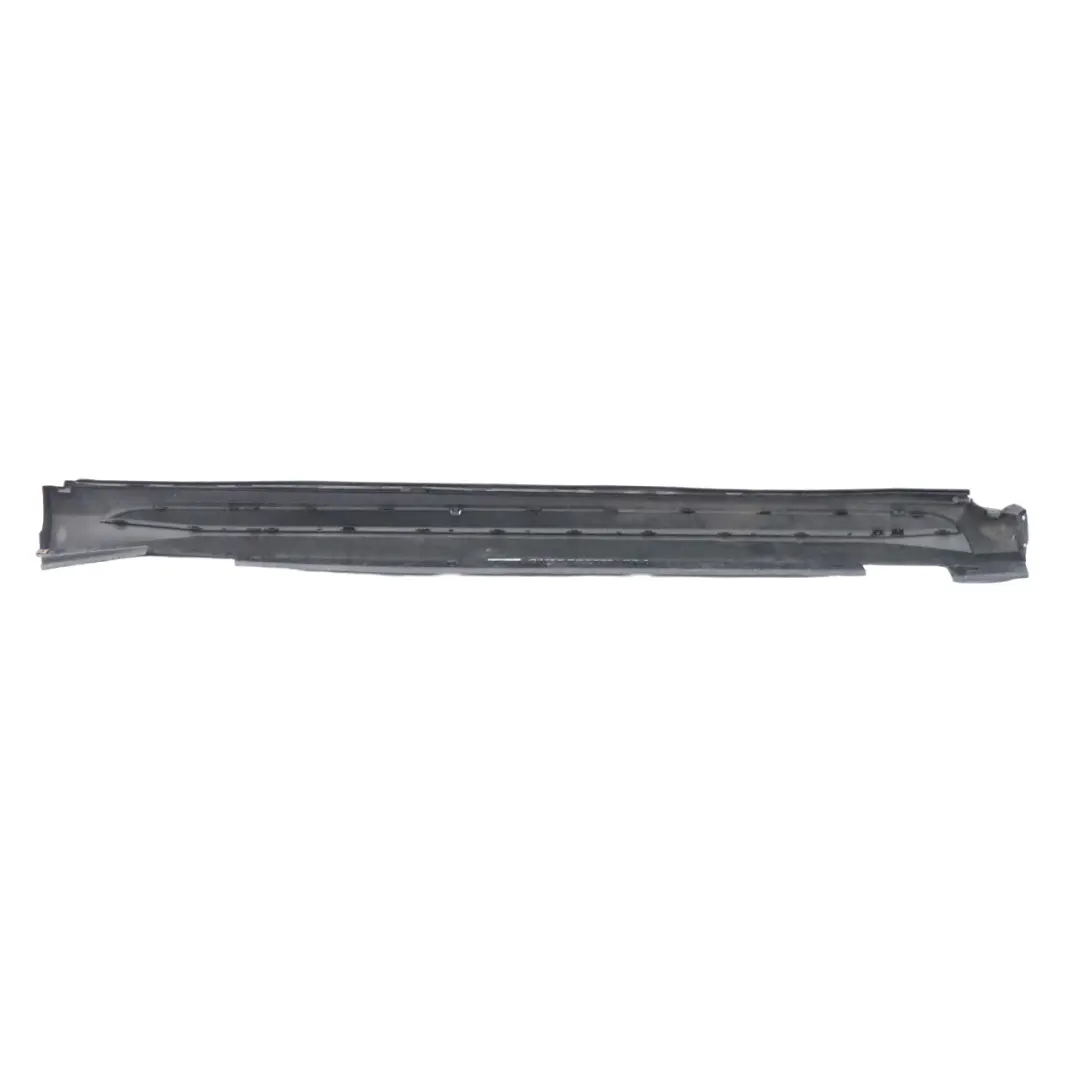 Striscia soglia portiera gonna laterale sinistra Nero Kosmos - 191 per Mercedes X156 con numero di parte A1566980754 Mercedes X156 Striscia soglia portiera gonna laterale sinistra Nero Kosmos - 191 - SKU A1566980754-KB1 - Numero di parte A1566980754