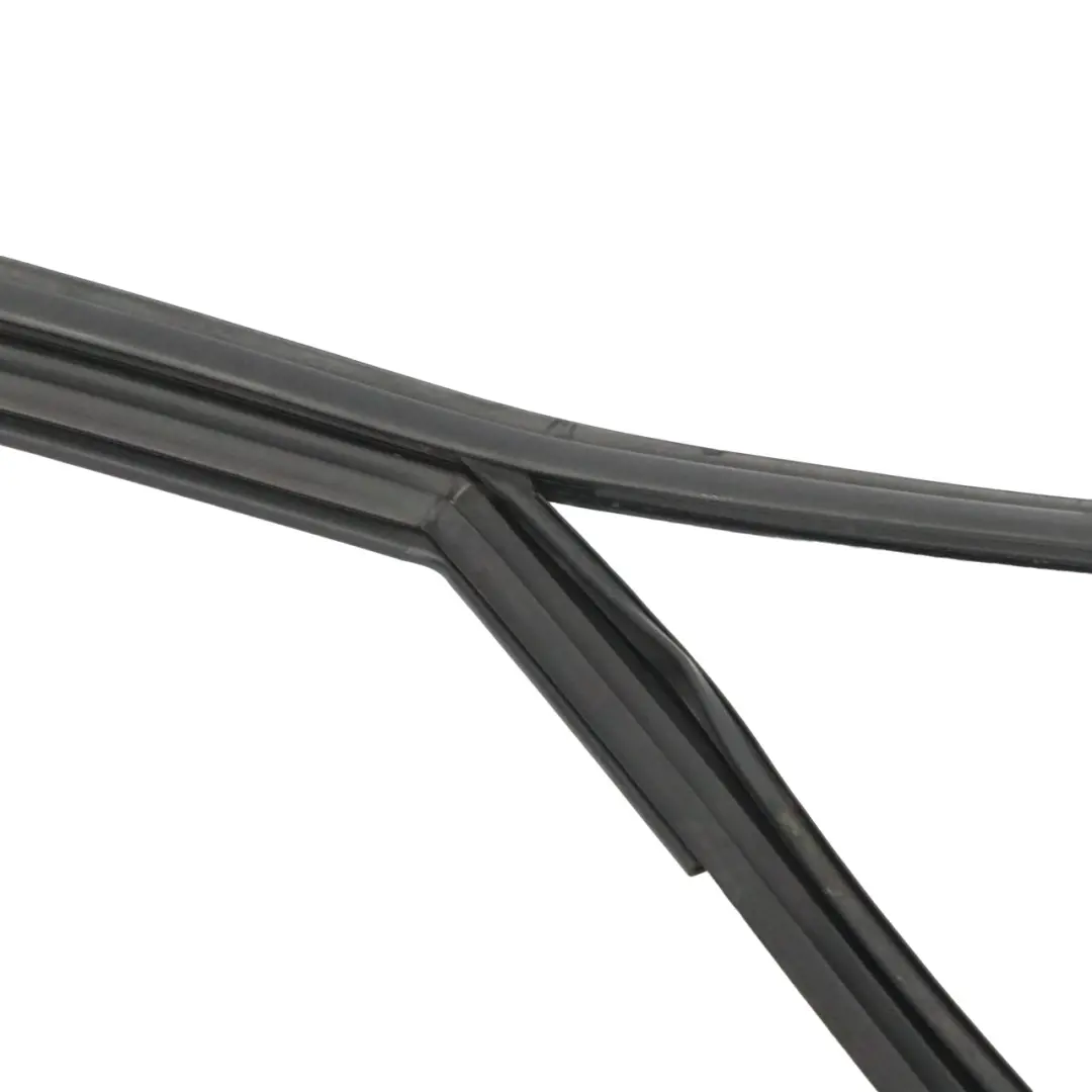 Mercedes GLA X156 Sello de la puerta de la ventana carril guía delantera derecha - SKU A1567250225 - Número de pieza A1567250225