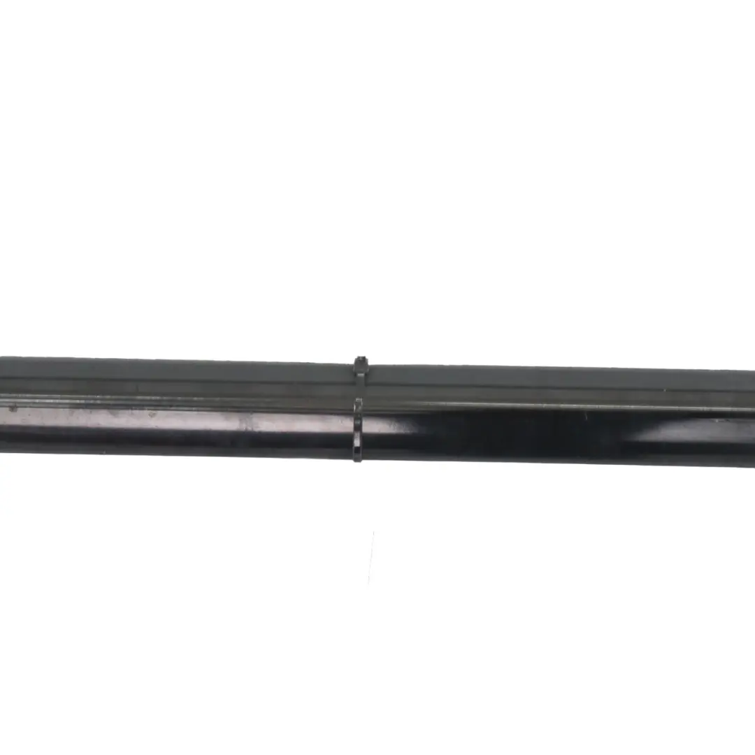 Embellecedor Ventana Puerta Delantera Izquierda para Mercedes X156 con número de pieza A1567250382 Mercedes X156 Embellecedor Ventana Puerta Delantera Izquierda - SKU A1567250382 - Número de pieza A1567250382