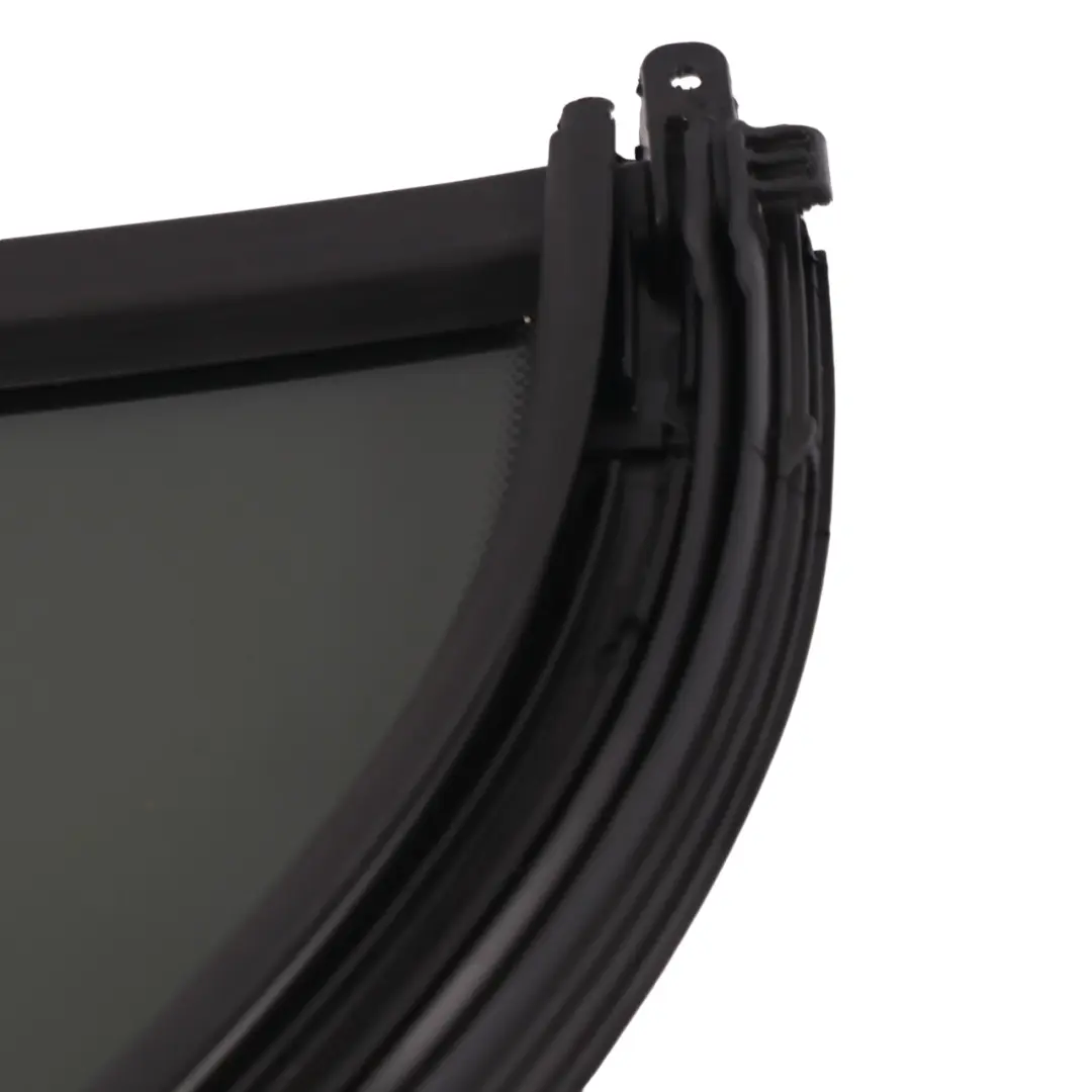 Vitrage Fixe Porte Arrière Droite Teinté AS3 pour Mercedes GLA X156 à propos du numéro de pièce A1567300418 Mercedes GLA X156 Vitrage Fixe Porte Arrière Droite Teinté AS3 - SKU A1567300418 - Numéro de pièce A1567300418