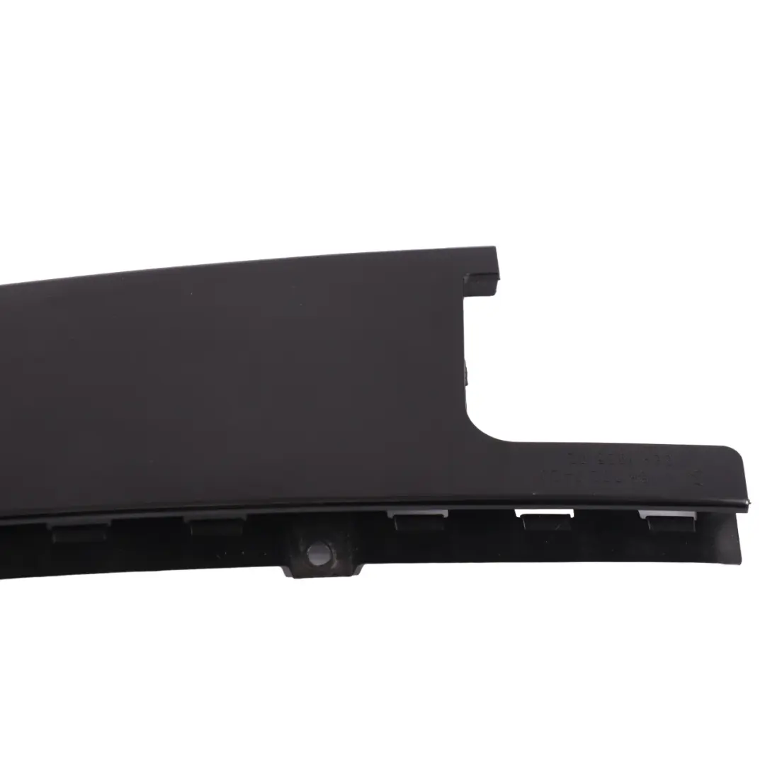 Pilar Exterior Puerta Trasera Derecha Moldura para Mercedes GLA X156 B con número de pieza A1567320429 Mercedes GLA X156 B Pilar Exterior Puerta Trasera Derecha Moldura - SKU A1567320429 - Número de pieza A1567320429