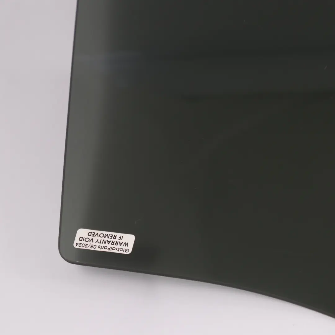 Cristal Puerta Trasera Derecha Tintado AS3 para Mercedes GLA X156 con número de pieza A1567350410 Mercedes GLA X156 Cristal Puerta Trasera Derecha Tintado AS3 - SKU A1567350410 - Número de pieza A1567350410