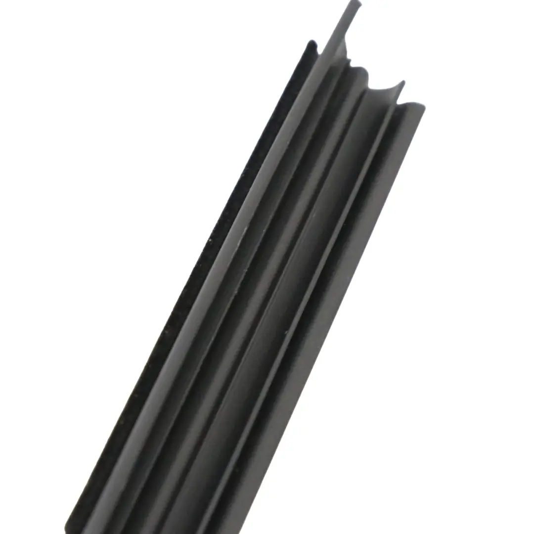 Joint Rail Fenêtre Intérieur Porte Arrière Droite pour Mercedes GLA X156 à propos du numéro de pièce A1567350565 Mercedes GLA X156 Joint Rail Fenêtre Intérieur Porte Arrière Droite - SKU A1567350565 - Numéro de pièce A1567350565