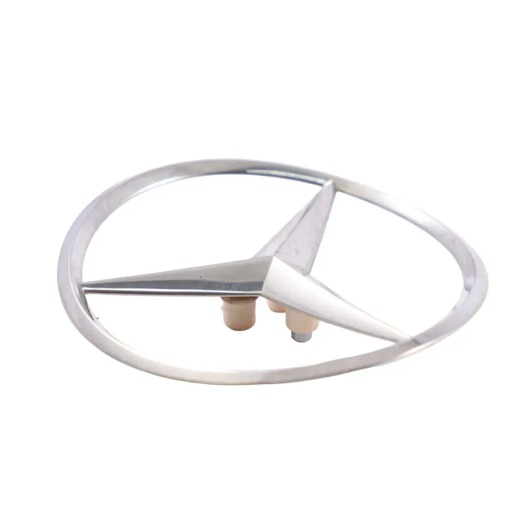 Emblemat Pokrywa Klapy Bagażnika do Mercedes GLA X156 o numerze A1568170016 Mercedes GLA X156 Emblemat Pokrywa Klapy Bagażnika - SKU A1568170016 - Numer Części A1568170016