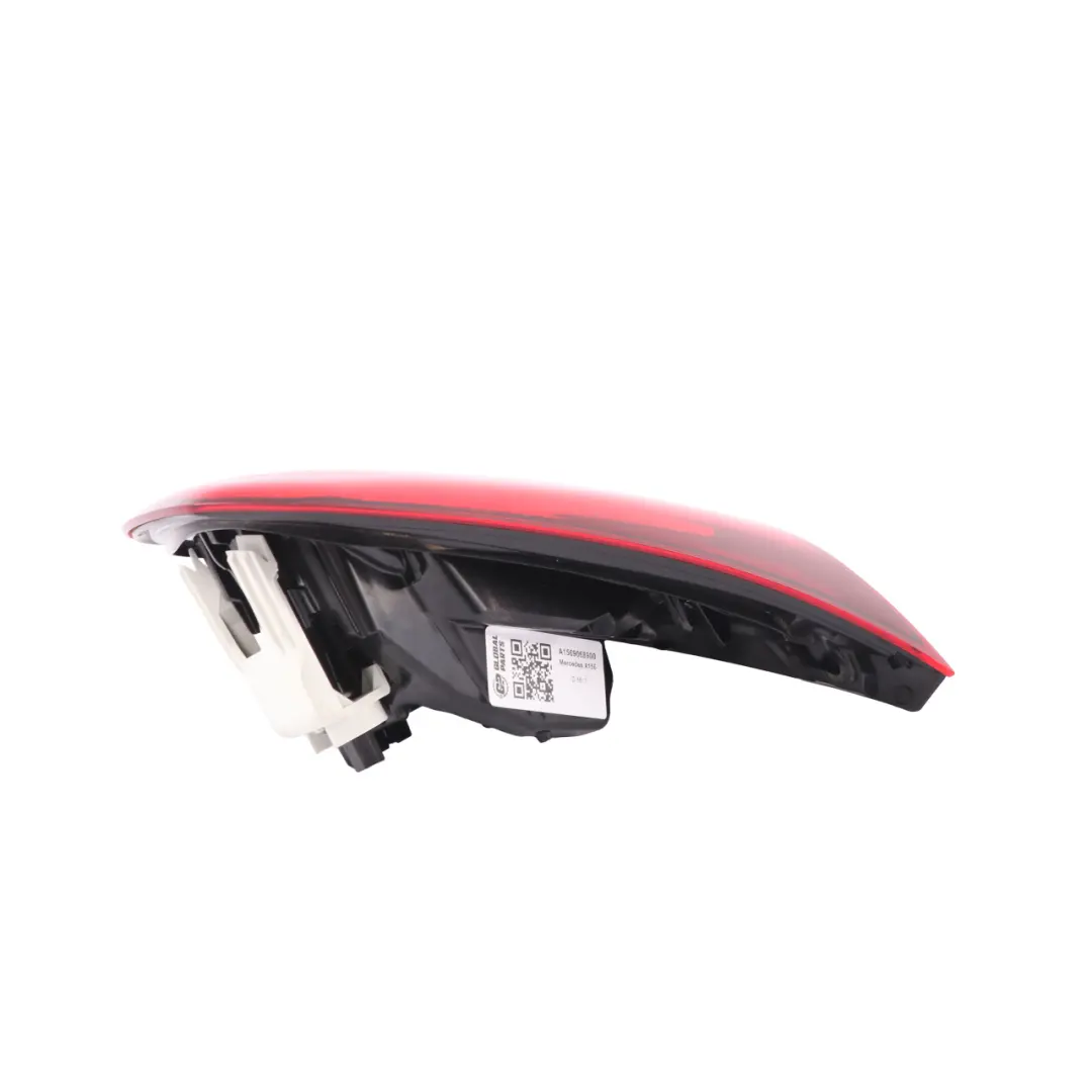 Mercedes GLA X156 Feu arrière intérieur gauche LED - SKU A1569068900 - Numéro de pièce A1569068900